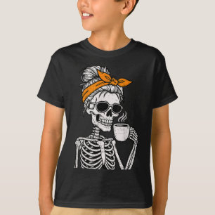 Camiseta Esqueleto Coque Desgrenhado Bebendo Café Fantasia