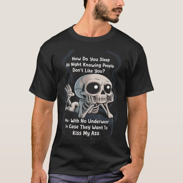Camiseta Esqueleto Engraçado Como Dorme Com A Roupa Noturna (Frente)