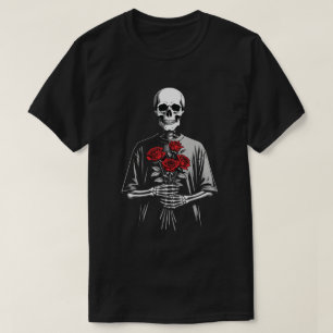 Camiseta Esqueleto Escuro com Buquê de Rosas Vermelhas Bouq