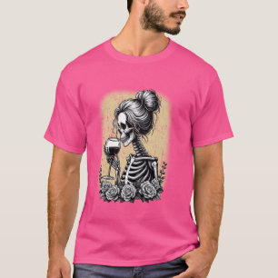 Camiseta Esqueleto Feminino Bebendo Vinho Coque Desarrumado