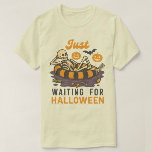 Camiseta Esqueleto Só Esperando o Halloween Engraçado e A