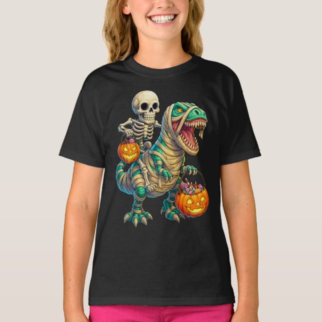 Camiseta Esqueleto Whimsso Andando Múmia T-Rex Halloween (Frente)