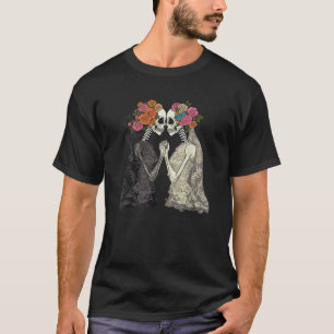 Camiseta Esqueletos de Casal lésbica beijando o orgulho LGB