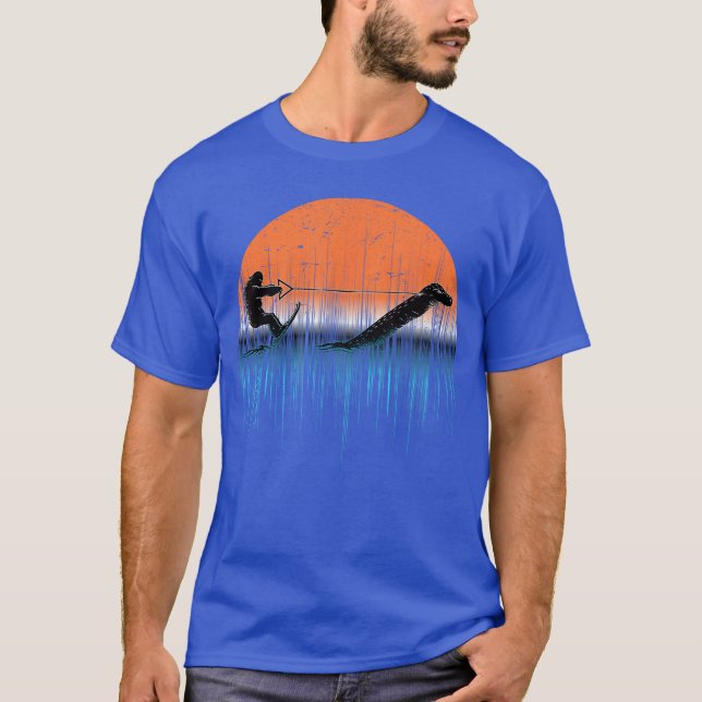 Camiseta Esqui Aquático Críptido Monstro de Loch Ness Engra (Frente)
