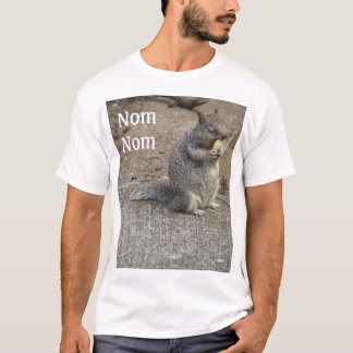 Camiseta Esquilo com amendoim Nom Nom