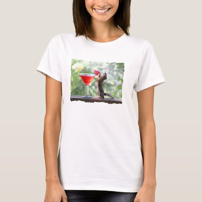 Camiseta Esquilo que bebe a bebida tropical (Frente)