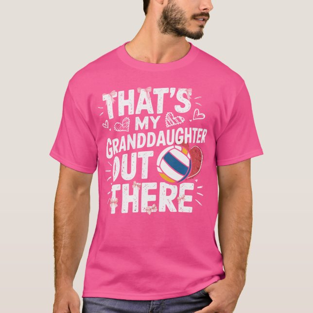 Camiseta Essa É A Minha Avó Lá Fora. (Frente)