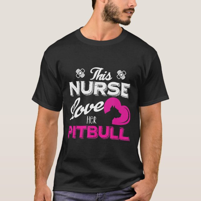 Camiseta Essa Enfermeira Ama Seu Pitbull (Frente)