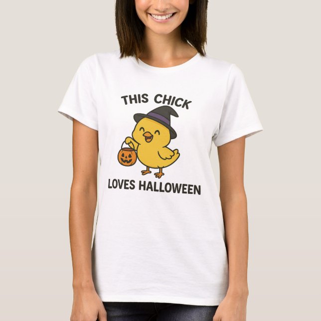 Camiseta Essa Franga Ama o Halloween Divertido (Frente)
