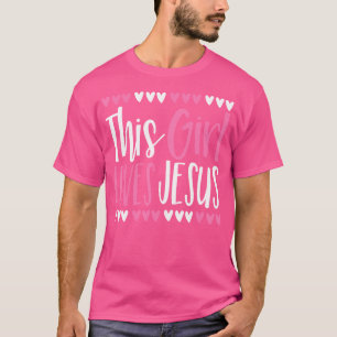 Camiseta Essa garota ama Jesus cristão na fé de Deus