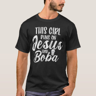 Camiseta Essa garota corre em Jesus e Boba Bubble Tea Neko