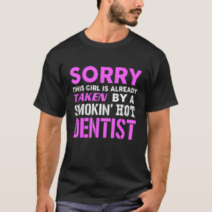 Camiseta Essa Garota Foi Tirada Por Uma Mulher De Dentista