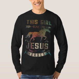 Camiseta Essa Garota Funciona Com Jesus E Cavalos, Mulheres