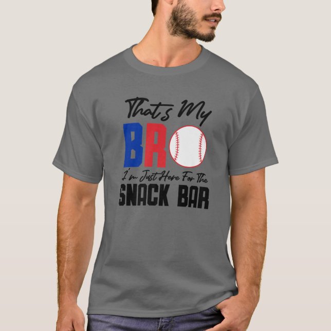 Camiseta Esse é o meu irmão que estou aqui para o Snack Bar (Frente)