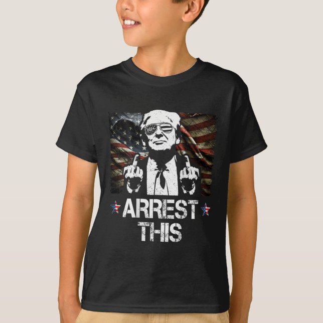 Camiseta Esse Trump Dedo do Meio Pró Trump 2024 (atrás) (Frente)