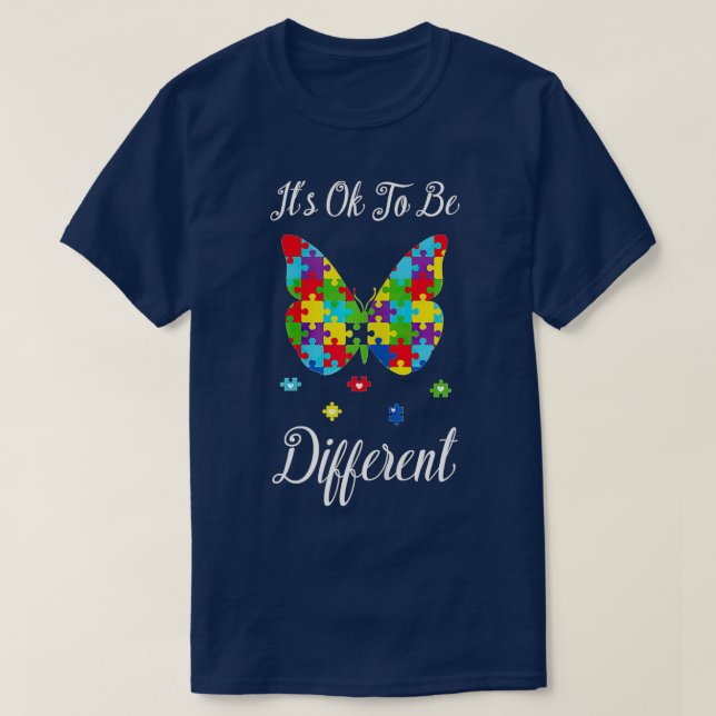 Camiseta Está bem ser diferente Quebra-cabeça de borboleta  (Frente do Design)