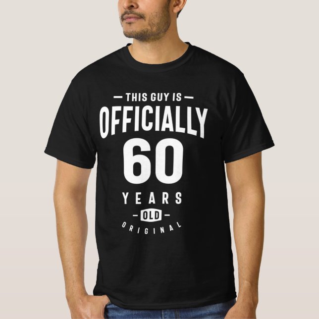 Camiseta Esta Cara tem oficialmente 60 anos - 60 anos (Frente)
