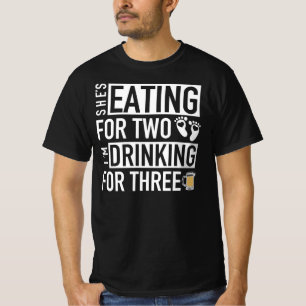 Camiseta Está comendo para dois - eu estou bebendo para