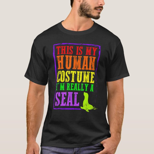 Camiseta Esta é a minha fantasia humana. Eu sou mesmo um ca (Frente)