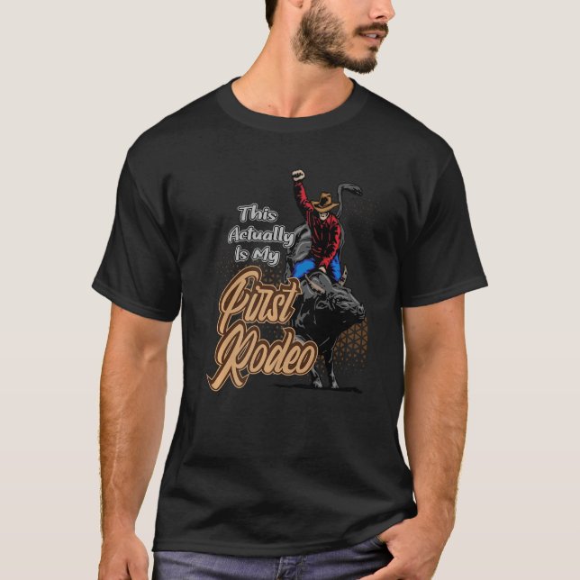 Camiseta Esta É A Minha Primeira Garota Do Rodeo (Frente)