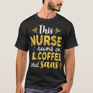 Camiseta Esta enfermeira trabalha e o Saas enfermando amant