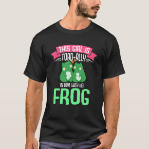 Camiseta Esta Garota é Totalmente Enamorada por Seu Sapo