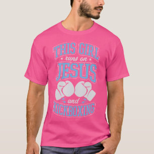 Camiseta Esta Garota Funciona Com Jesus E Kickboxe Christia