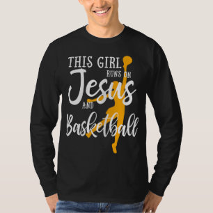 Camiseta Esta Garota Funciona Com Jesus E O Cristão De Basq