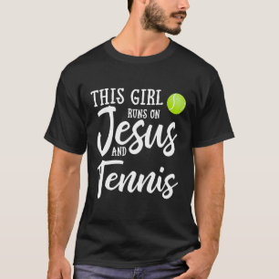 Camiseta Esta Garota Funciona Com Jesus E Tênis