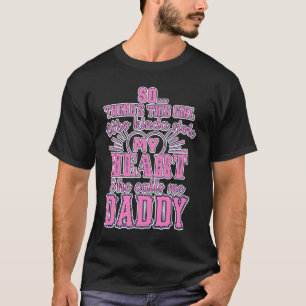 CAMISETA ESTA GAROTA QUE EU AMO ME CHAMA DE PAPAI! USE! E U