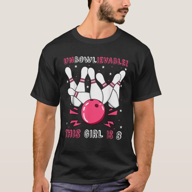 Camiseta Esta Garota Tem 8 Boliches De Aniversário (Frente)