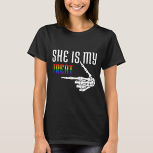 Camiseta Esta Garota Tem Que Andar A Bela Do Quimio Mama