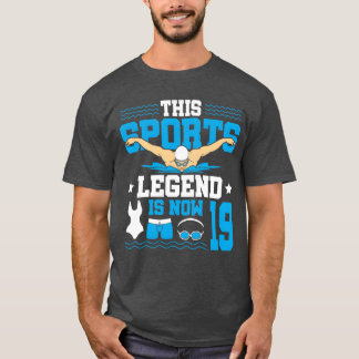 Camiseta Esta Lenda Esportista Agora Tem 19 Amigos Nadando