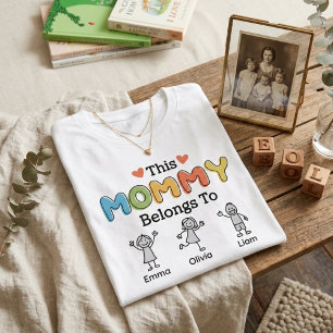 Camiseta Esta Mamãe Pertence ao Estilo de Nomes de Crianças