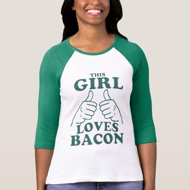 Camiseta Esta MENINA ama o bacon (Frente)