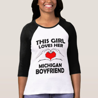 Camiseta esta menina ama seu namorado de michigan