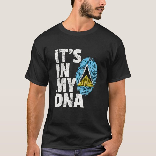 Camiseta Está na minha Rua de DNA, Lucia Flag. (Frente)
