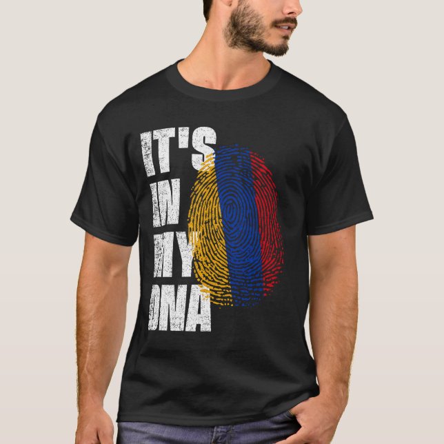 Camiseta ESTÁ NA Pavilha da Armenia do DNA (Frente)