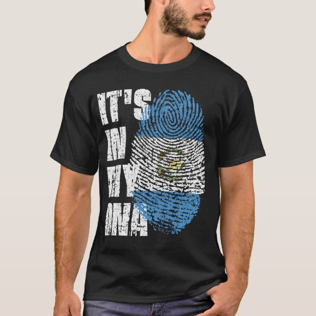 Camiseta Está no meu DNA, a guincheira guatemalteca. (Frente)