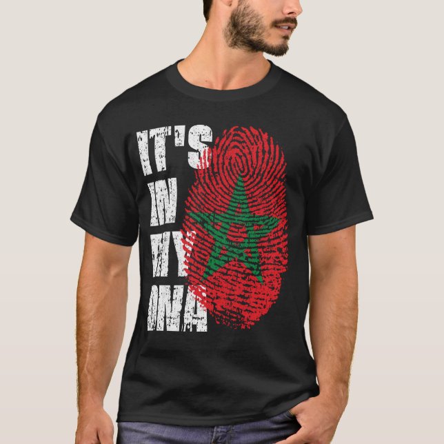 Camiseta Está no meu DNA, a moça da bandeira marroquina. (Frente)