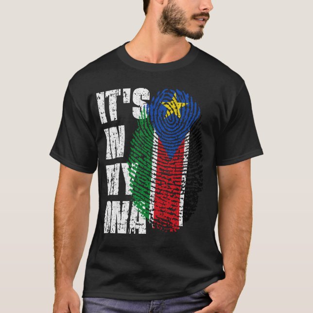 Camiseta Está no meu DNA, a moça de sinalizador do Sudão do (Frente)