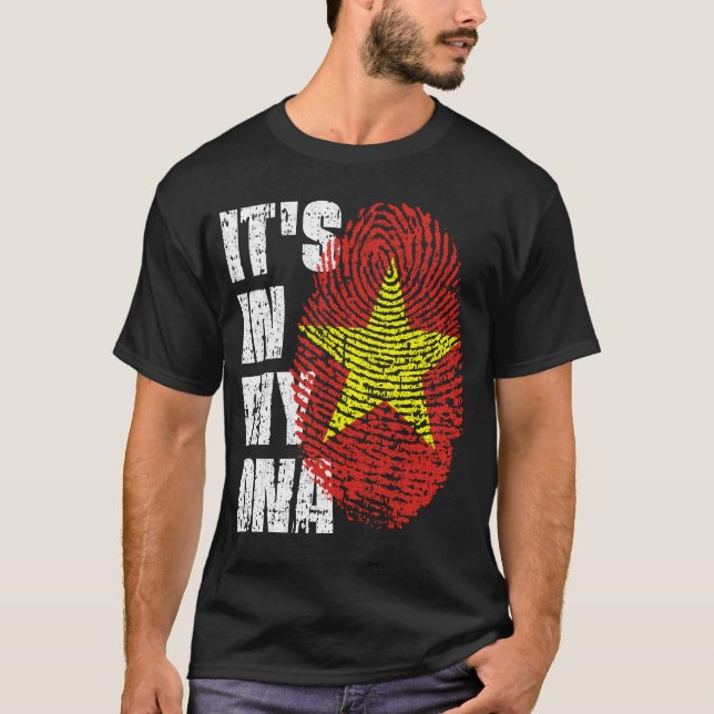Camiseta Está no meu DNA, a moça do Vietnã. (Frente)