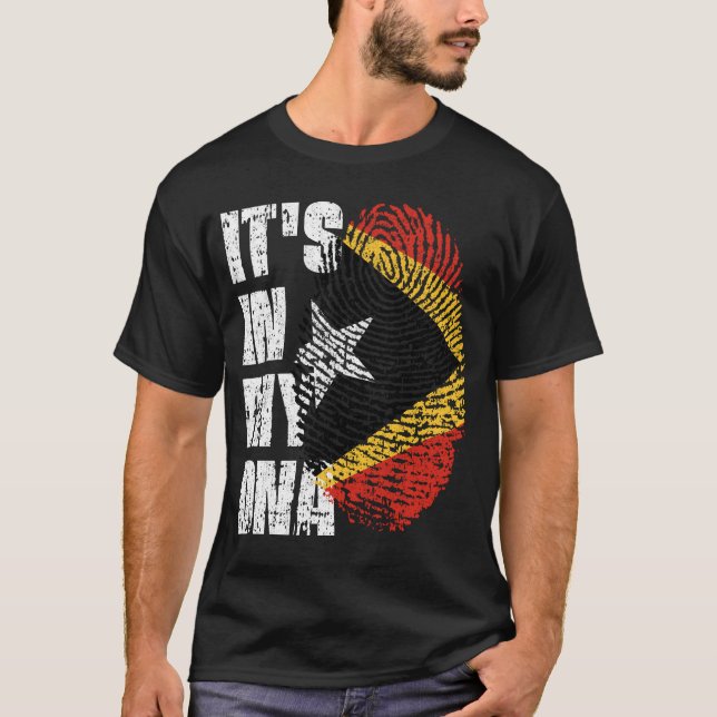 Camiseta Está no meu DNA, a moça-moça-moça-de-bandeira Timo (Frente)