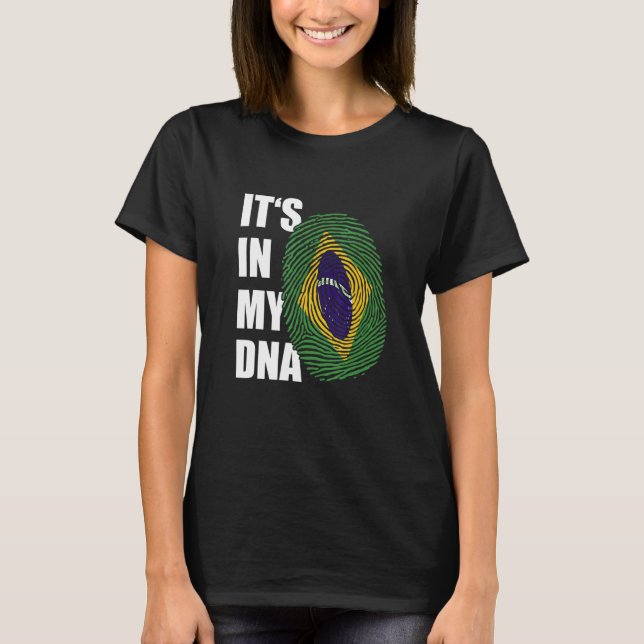 Camiseta Está no meu DNA brasileiro Roots Fingerprint Brasi (Frente)