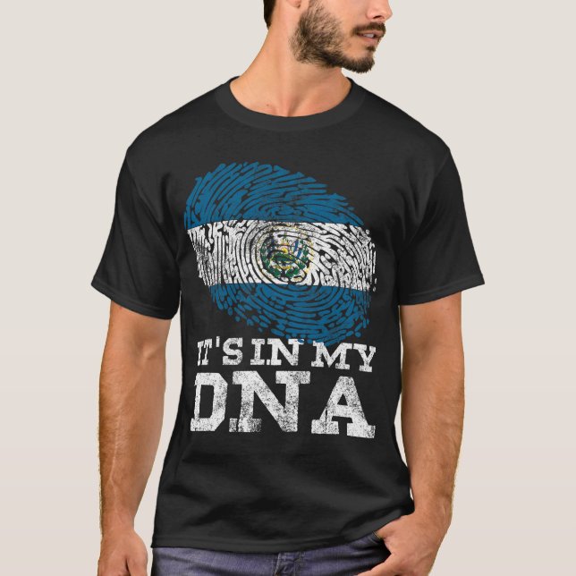 Camiseta Está no meu DNA El Salvadorenho, hispânico, sinali (Frente)