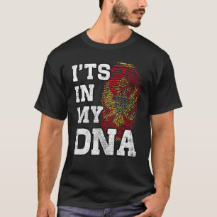 Camiseta Está no meu DNA Impressão digital montenegrina Org