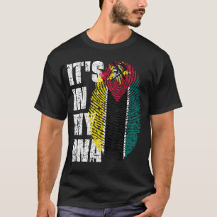 Camiseta Está no meu DNA, moça moça moça moça.