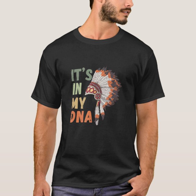 Camiseta Está no meu DNA, Nativo Americano, Warbonnet (Frente)