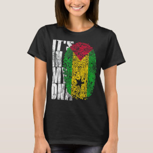 Camiseta Está no meu DNA São Tomé e Príncipe Gráfico São T