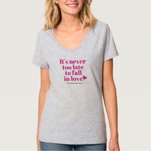 Camiseta Está nunca demasiado atrasado cair no v-pescoço